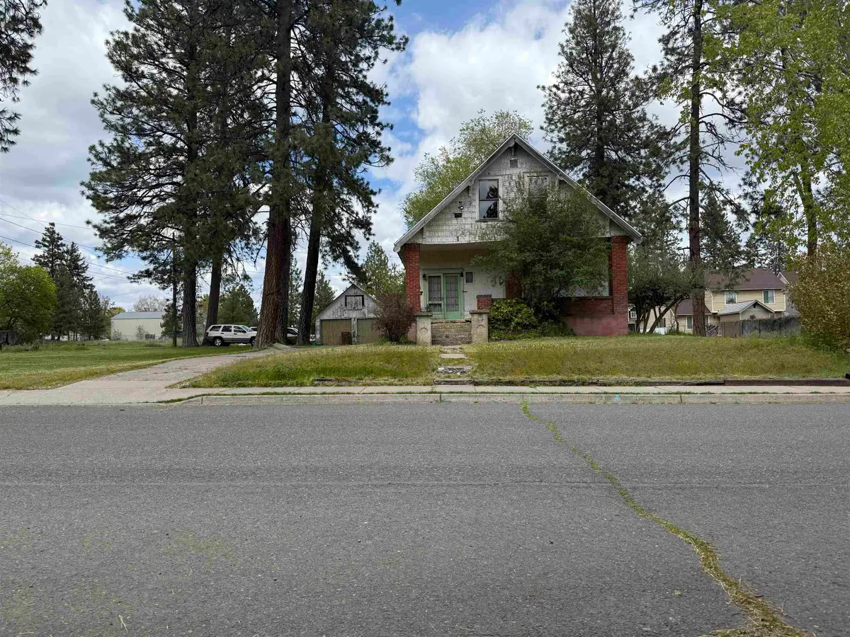 4207 E 28th Ave, Spokane, WA 99223 - #1