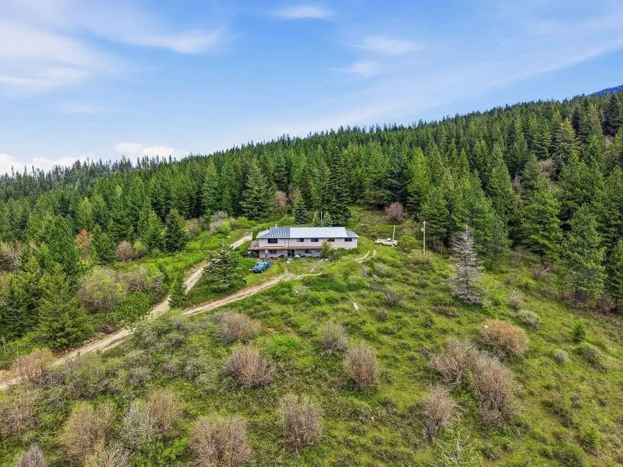 16617 E Blanchard Rd, Colbert, WA 99003 - #3