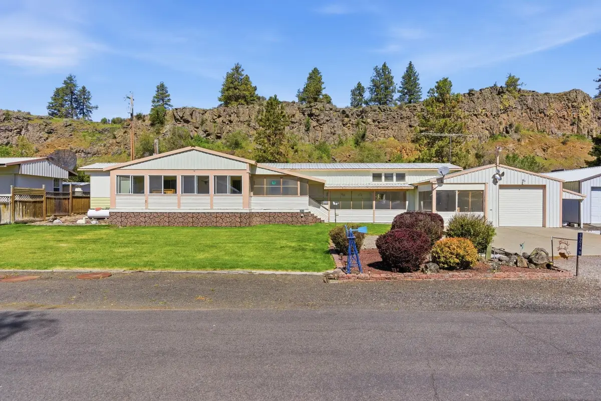 19014 W Bunker Rd, Cheney, WA 99004 - #1