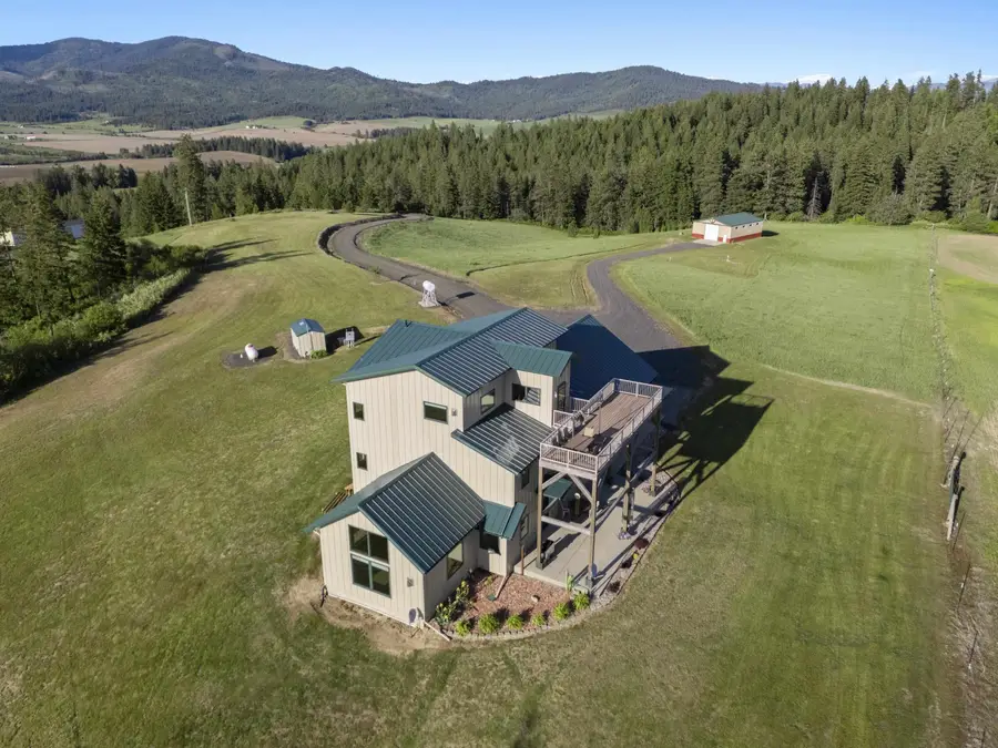 26004 E Horton Rd, Rockford, WA 99030 - #3