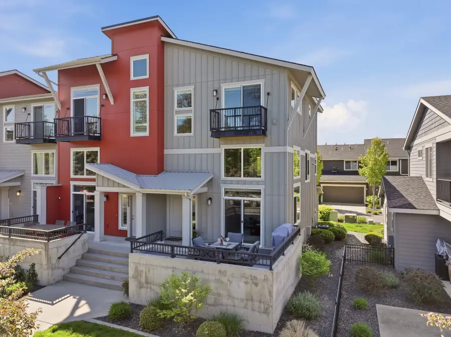 2211 W Bridge Ave, Spokane, WA 99201 - #2