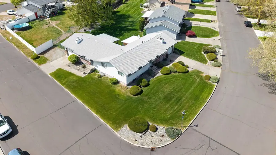 815 E Beacon Ave, Spokane, WA 99208 - #3