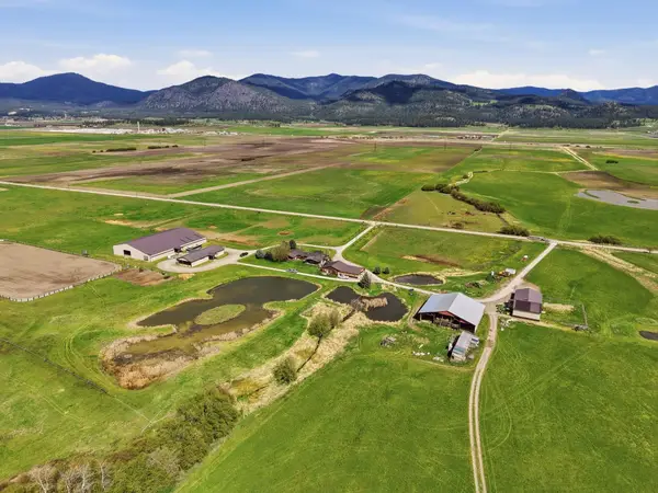 2536 Heine Rd, Chewelah, WA 99109