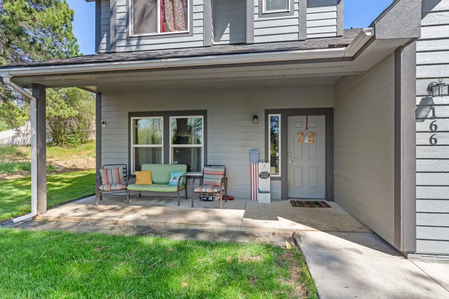 166 N Stringham Rd, Rockford, WA 99030 - #2