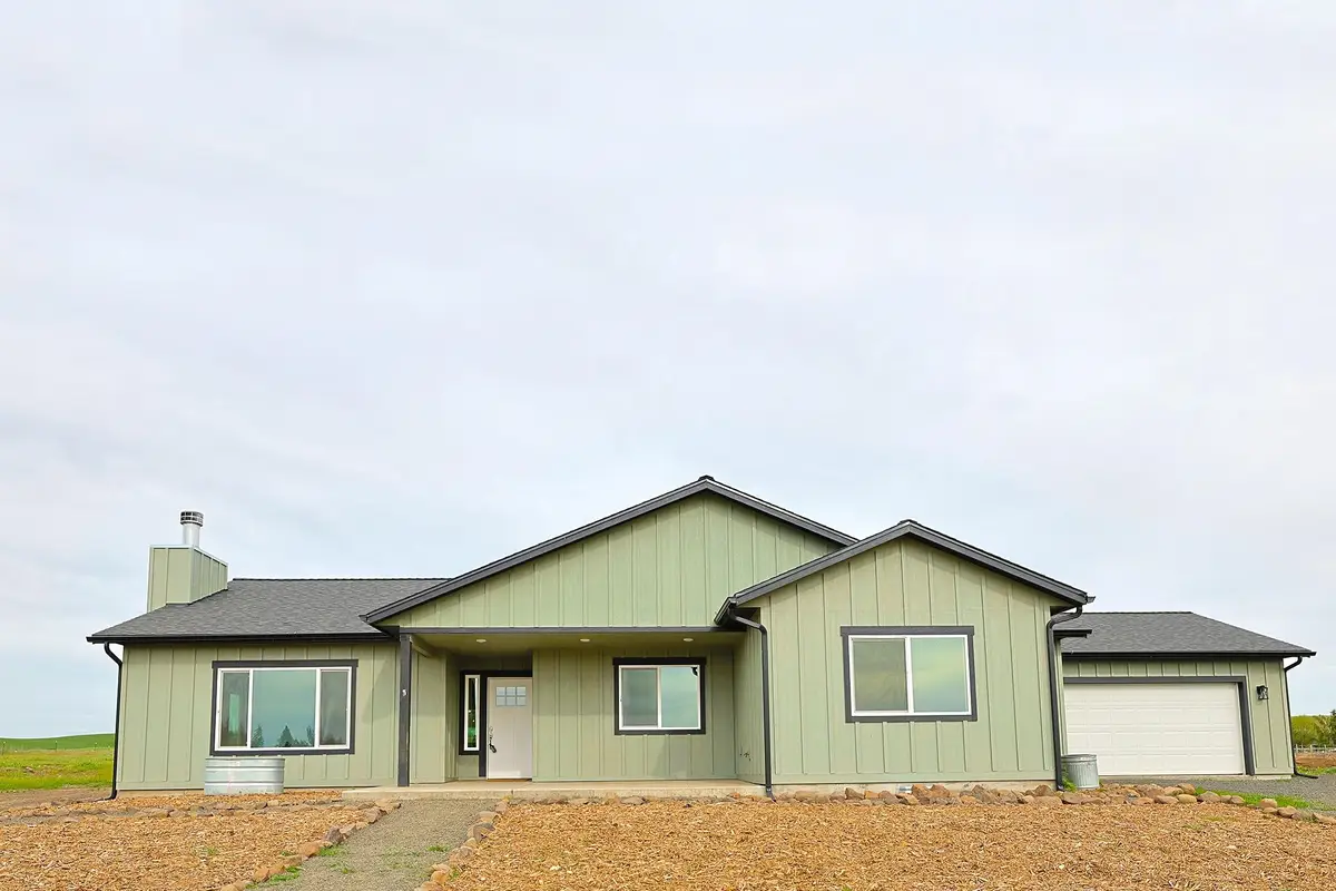12213 S Stangland Rd, Medical Lake, WA 99022 - #1