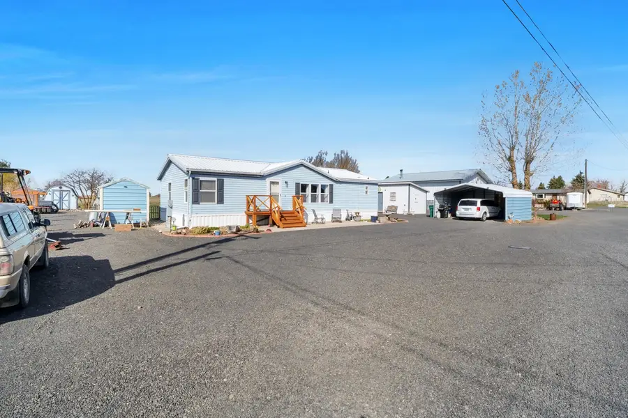 365 NE Adams Rd, Creston, WA 99117 - #3