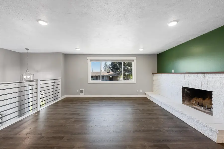 1820 5th St Ave, Cheney, WA 99004-1927 - #3