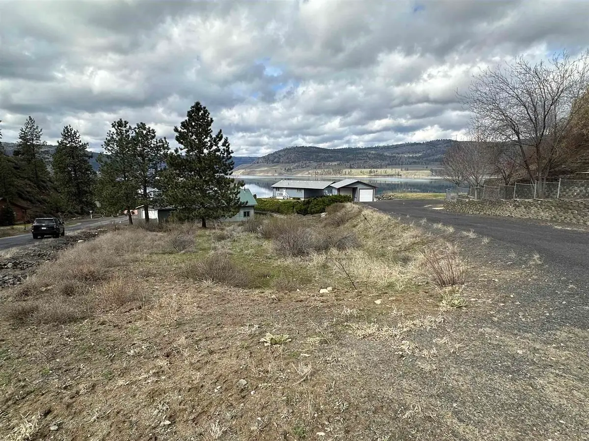 3410 Sandy Dr, Seven Bays, WA 99122 - #1