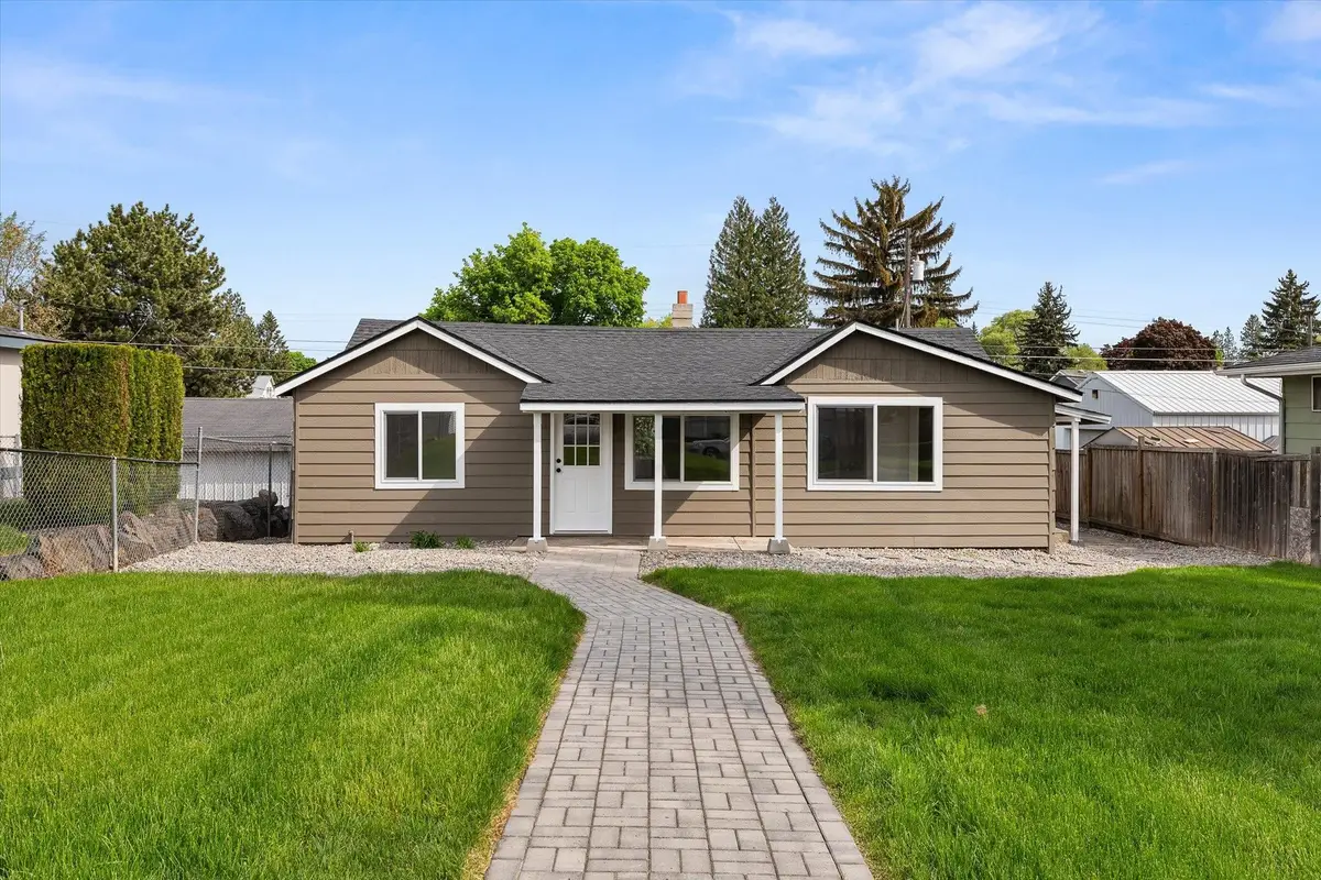 1107 E Columbia Ave, Spokane, WA 99208 - #1