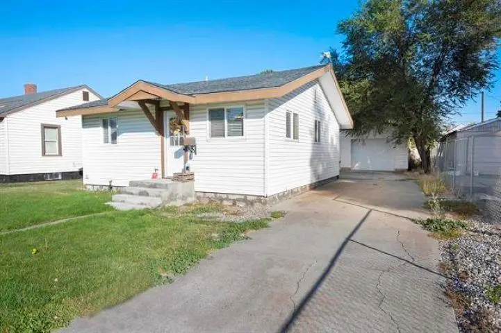 3717 E Pacific Ave, Spokane, WA 99202 - #1
