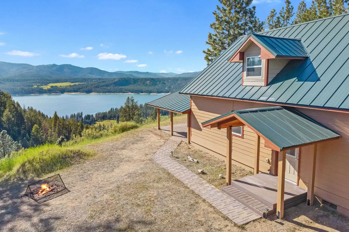 6523 Camp Naborlee Rd, Fruitland, WA 99129-9719 - #1