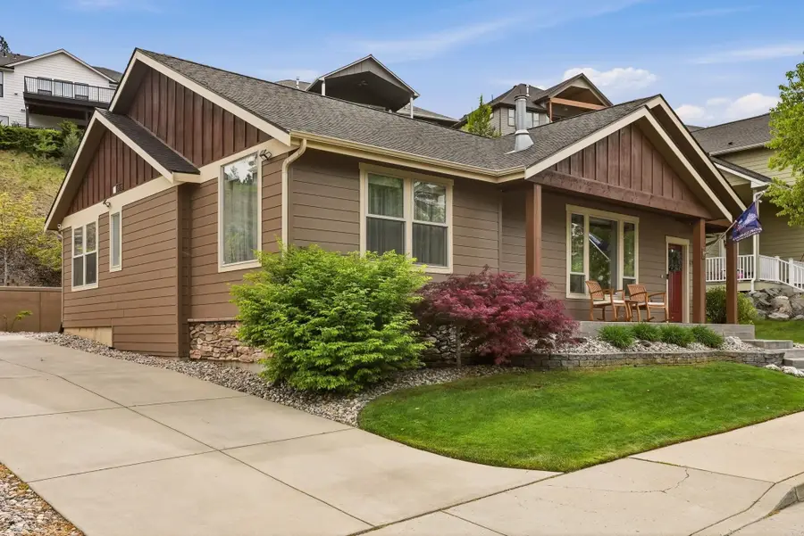 611 W Willapa Ave, Spokane, WA 99224 - #3