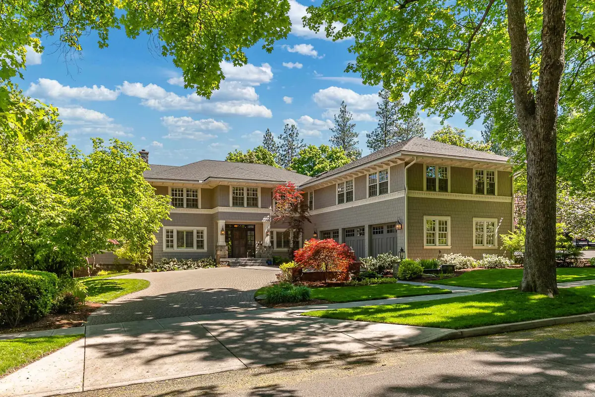 845 E Overbluff Rd, Spokane, WA 99203 - #1