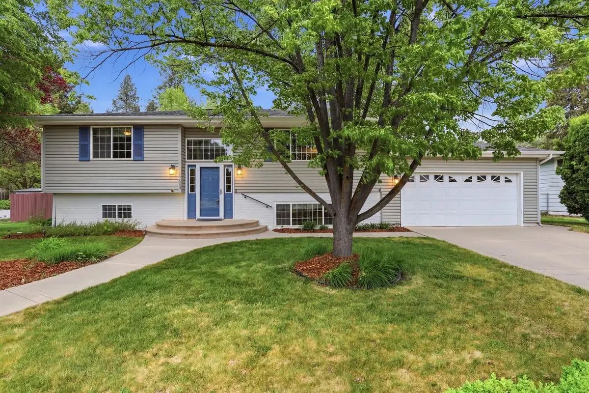 11905 E 22nd Ave, Spokane Valley, WA 99206 - #1
