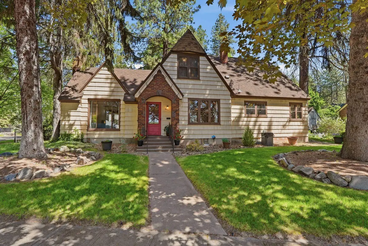 3028 W Northwest Blvd, Spokane, WA 99205 - #1