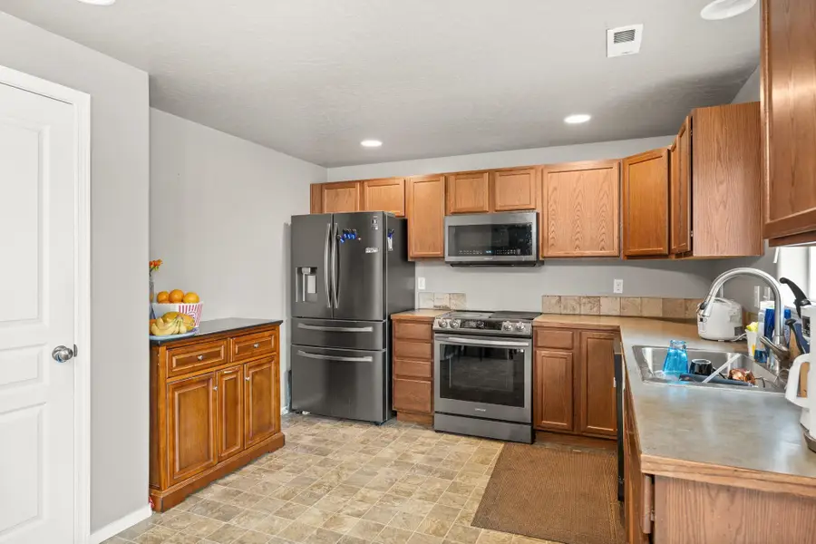 12417 W Pacific Ct, Airway Heights, WA 99001 - #3