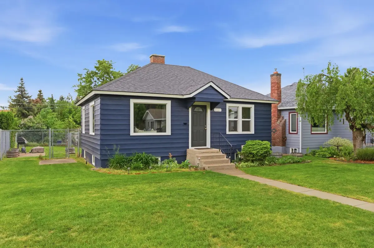 3107 W Fairview Ave, Spokane, WA 99205 - #1