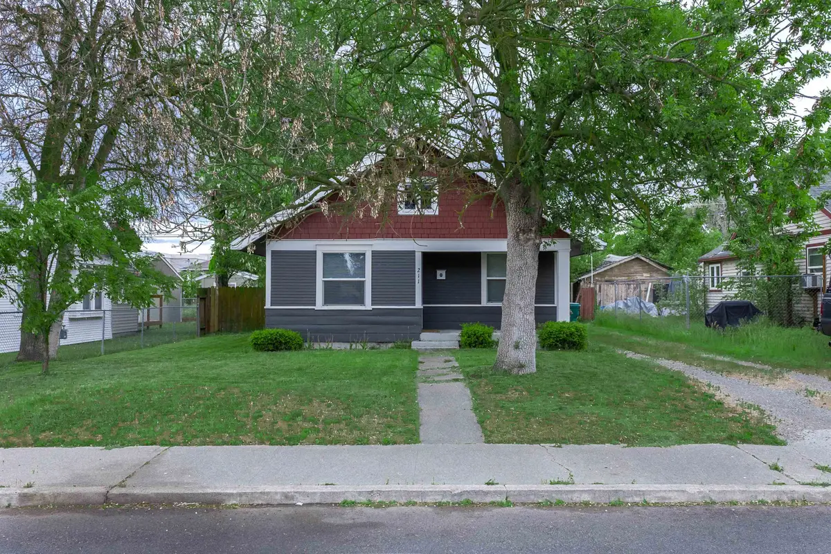 211 E Princeton St, Spokane, WA 99207 - #1