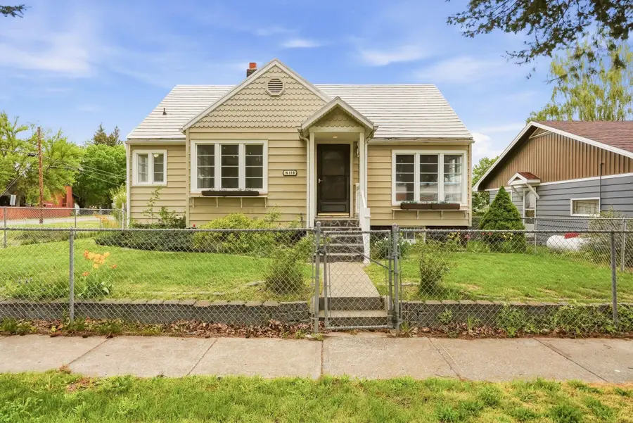 119 N Lesile St, Tekoa, WA 99033 - #2