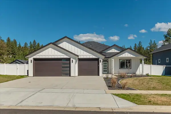 3405 E Yearling Rd, Chattaroy, WA 99003