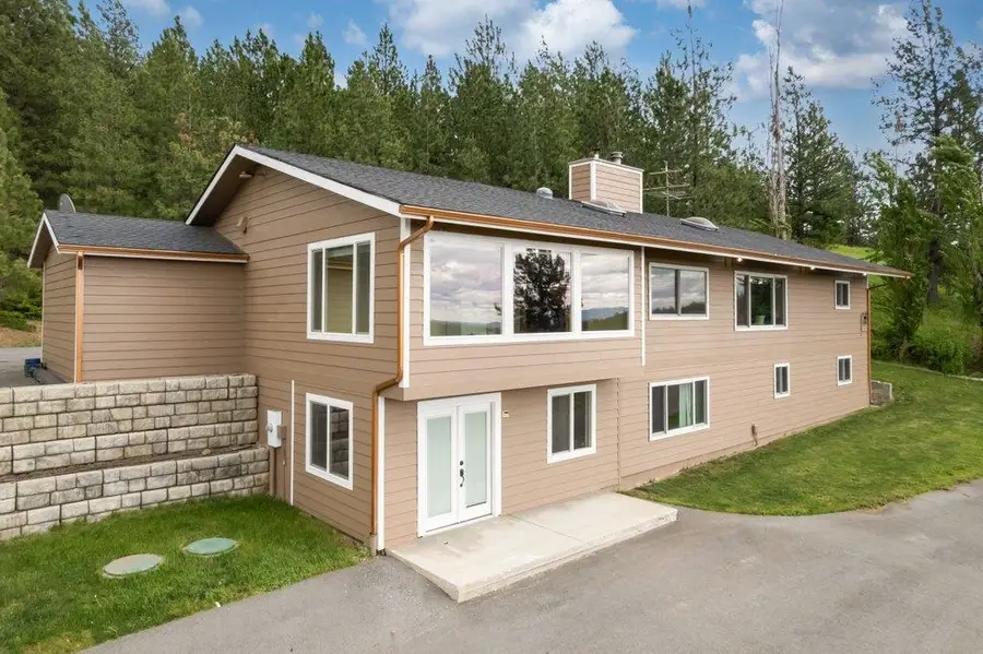 16630 E Foothills Dr, Spokane, WA 99217 - #3