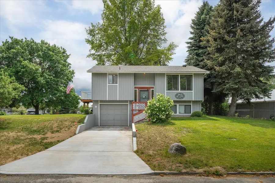 1514 E 4th St, Deer Park, WA 99006 - #2