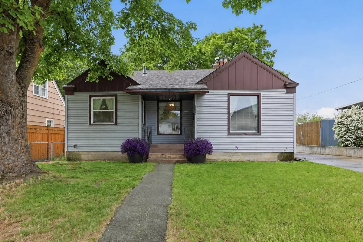 4215 N Maple St, Spokane, WA 99205 - #1