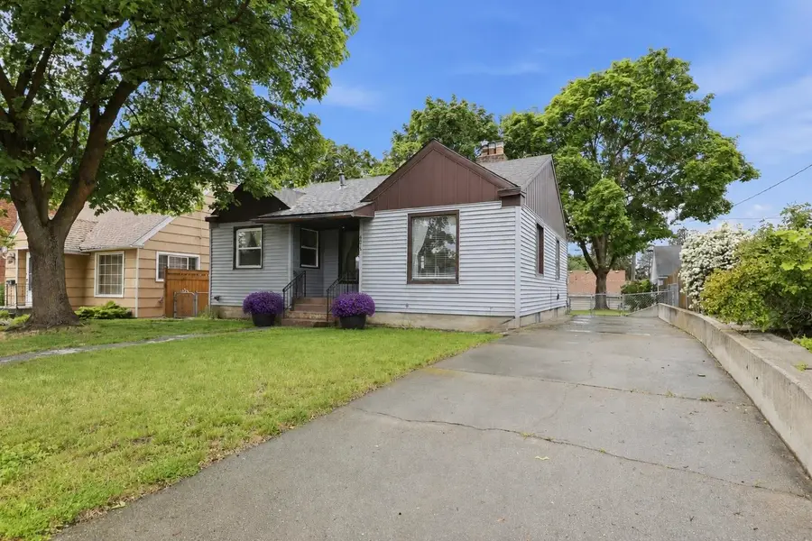 4215 N Maple St, Spokane, WA 99205 - #2