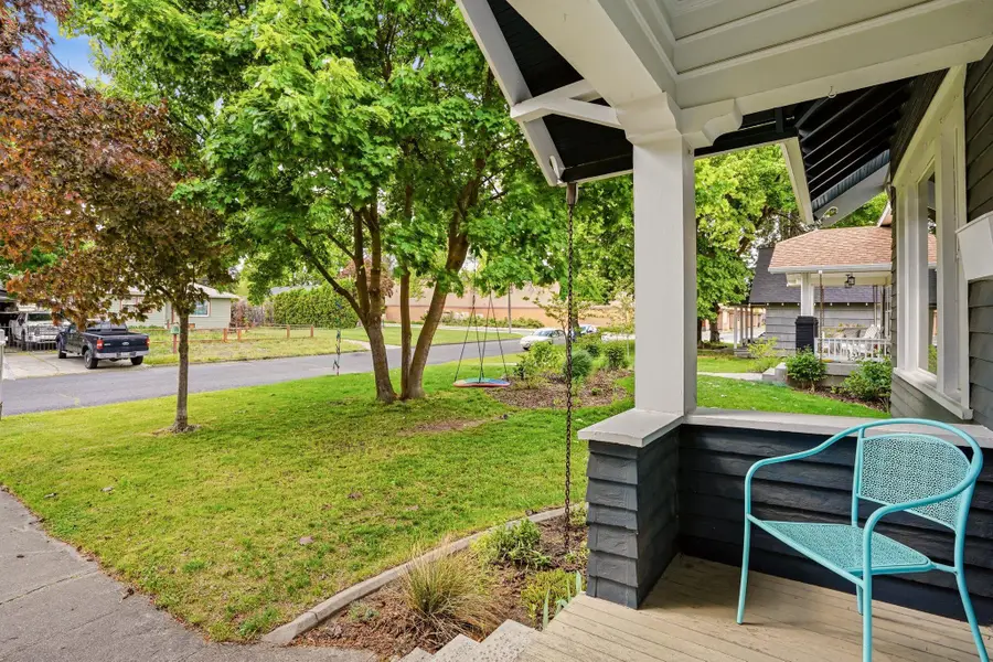 3811 S Sherman St, Spokane, WA 99203 - #3