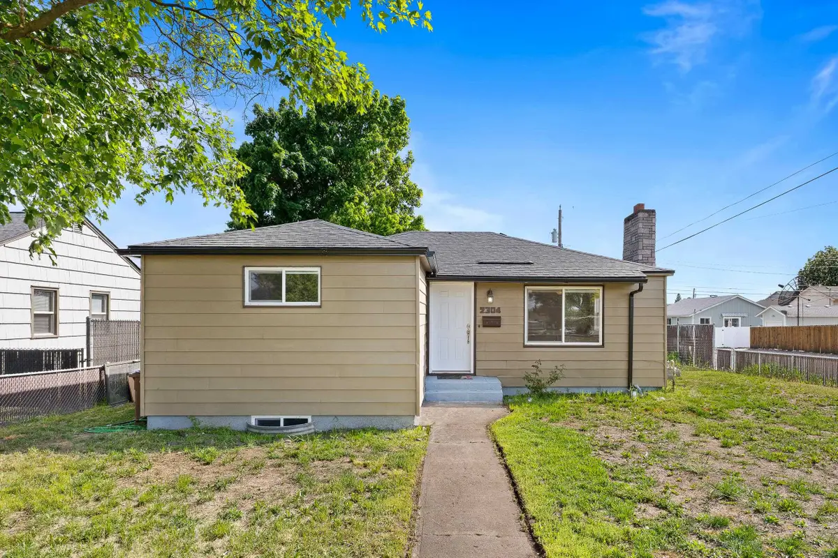 2304 E Rockwell Ave, Spokane, WA 99207 - #1