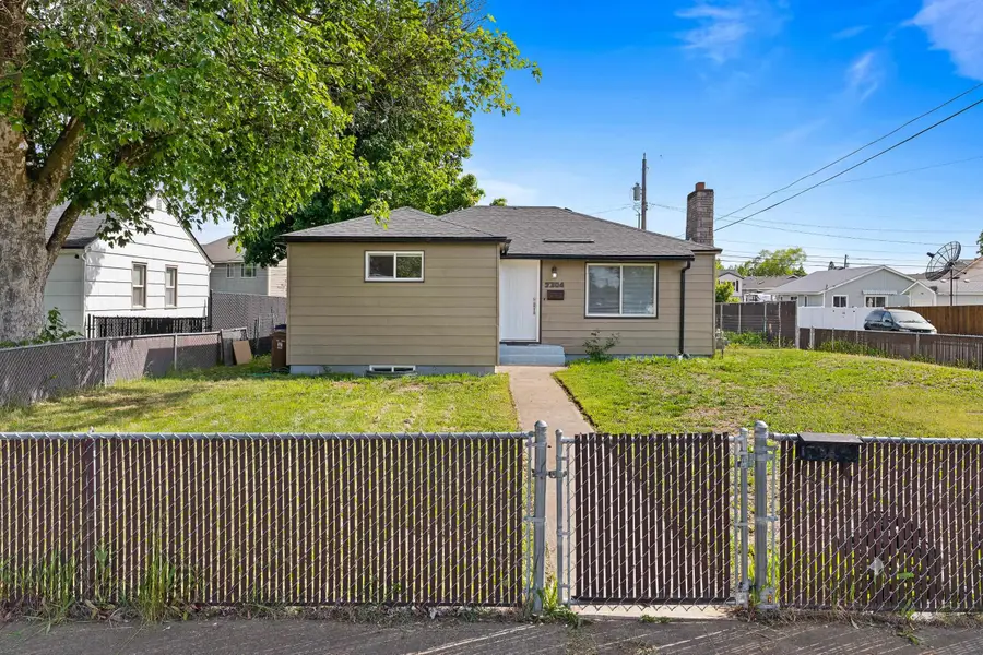 2304 E Rockwell Ave, Spokane, WA 99207 - #2