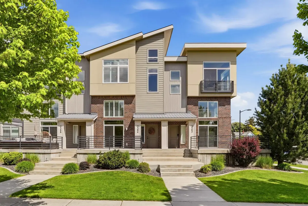 2304 W Summit Pkwy, Spokane, WA 99201 - #1