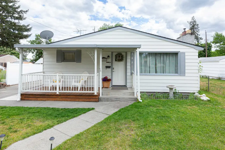 1028 E Queen Ave, Spokane, WA 99207 - #2