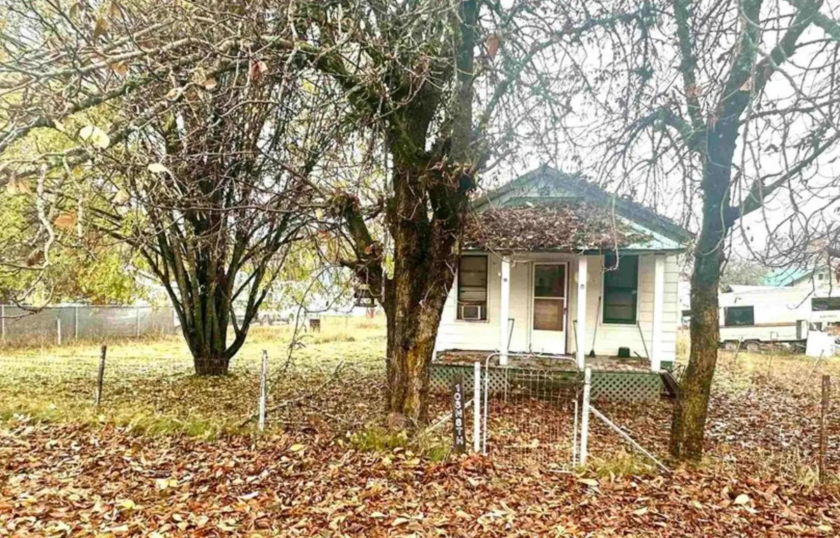 106 N 8th St, Ione, WA 99139 - #1