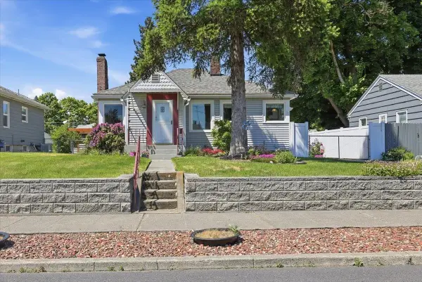 4023 N Hawthorne St, Spokane, WA 99205