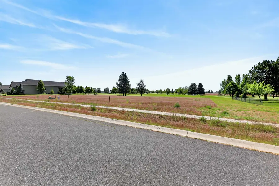 1438 E 12th St, Deer Park, WA 99006 - #2