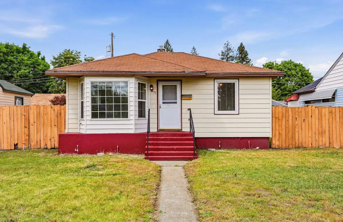 517 E Columbia Ave, Spokane, WA 99208 - #1