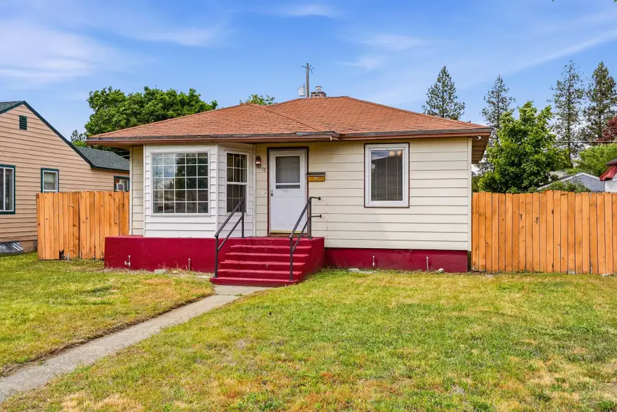 517 E Columbia Ave, Spokane, WA 99208 - #2