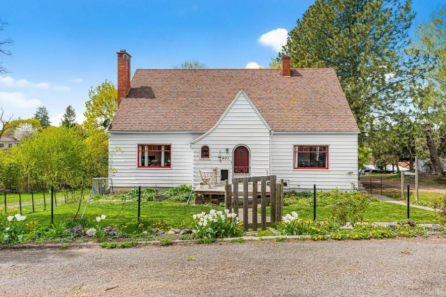 401 S Crosby St, Tekoa, WA 99033 - #2