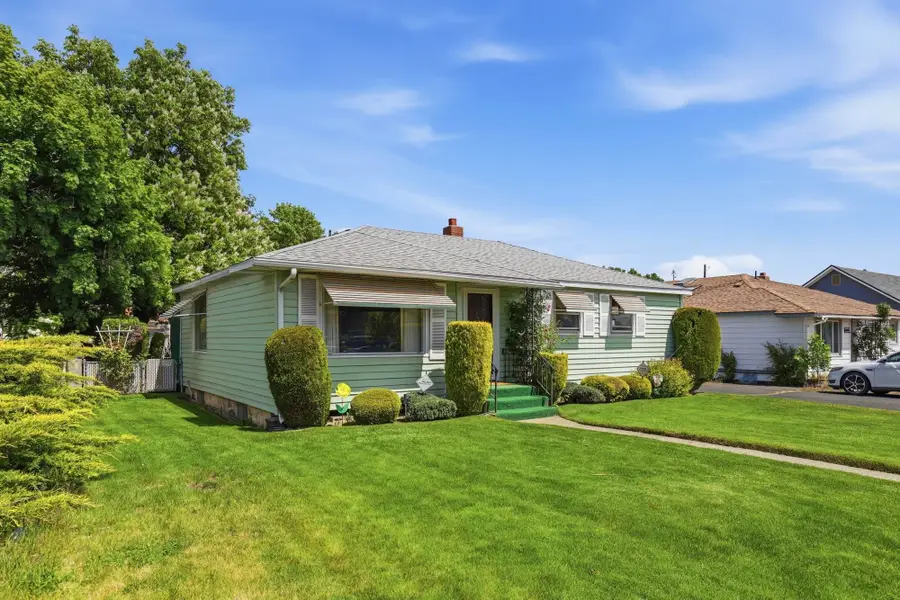 309 E Nebraska Ave, Spokane, WA 99207 - #2