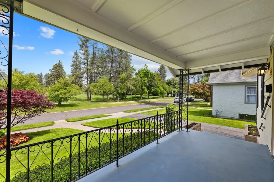 32 E 25th Ave, Spokane, WA 99203 - #3