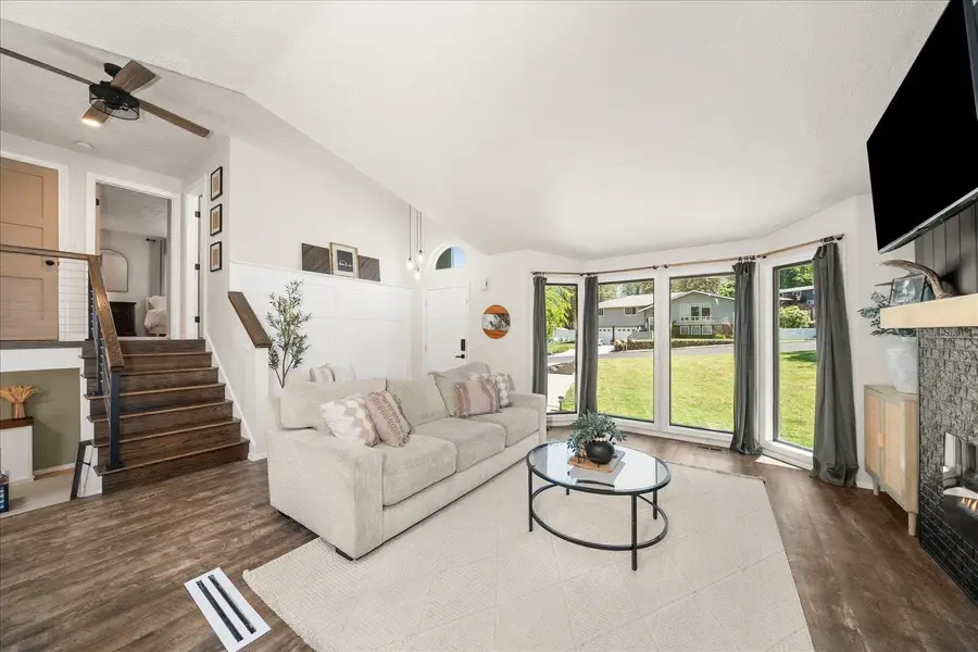 5507 W Pacific Park Dr, Spokane, WA 99208 - #3