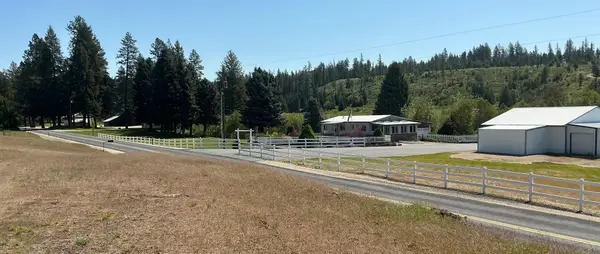 41706 N Elk Camden Rd, Elk, WA 99009