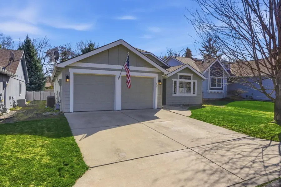 807 S Mayhew Ln, Spokane Valley, WA 99216 - #3