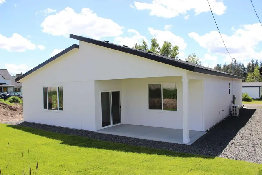 529 S 2nd St, Rockford, WA 99030 - #2