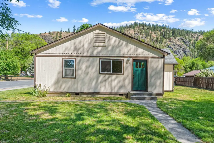 380 W 5th Ave, Kettle Falls, WA 99141 - #3