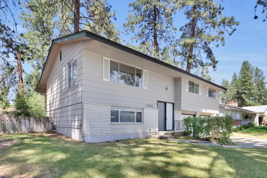 13709 E 30th Ave, Spokane Valley, WA 99216 - #2