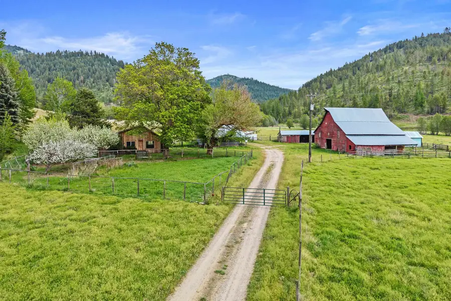 3114 Old Baldy Rd, Rice, WA 99167 - #2
