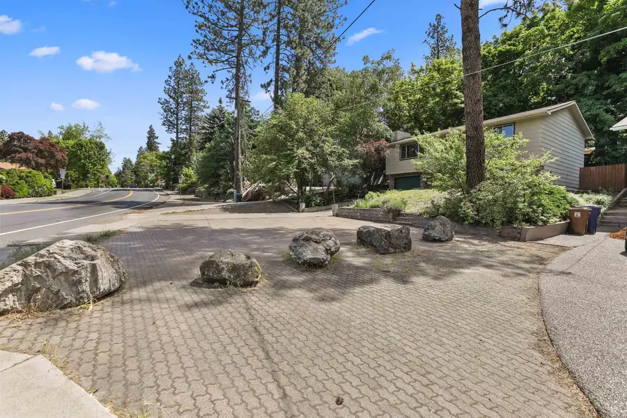 1306 E 18th Ave, Spokane, WA 99203 - #3