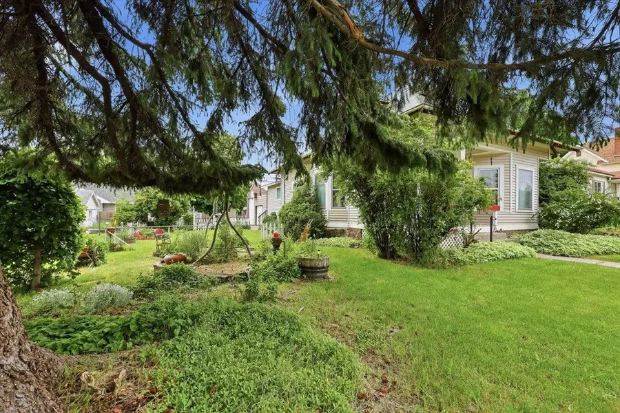 809 Main St, Davenport, WA 99122 - #3